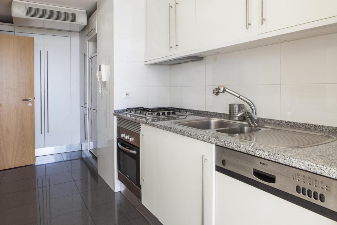 Rent4Rest Lisbon Parque Das Nacoes 17Th Floor River View Buitenkant foto